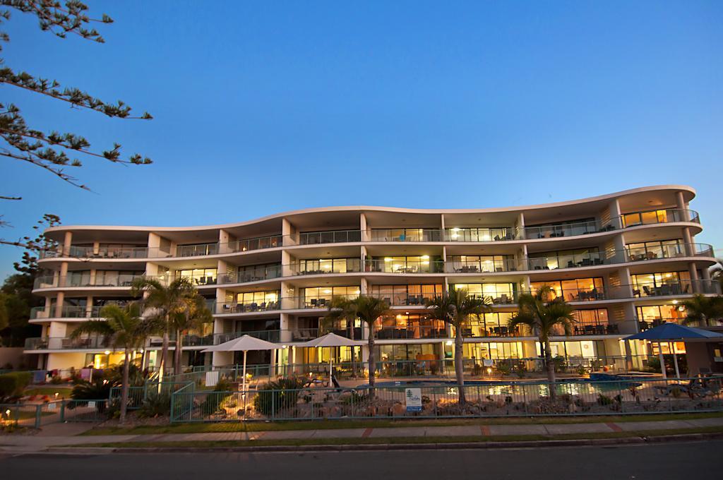 The Norfolks On Moffat Beach Caloundra Buitenkant foto