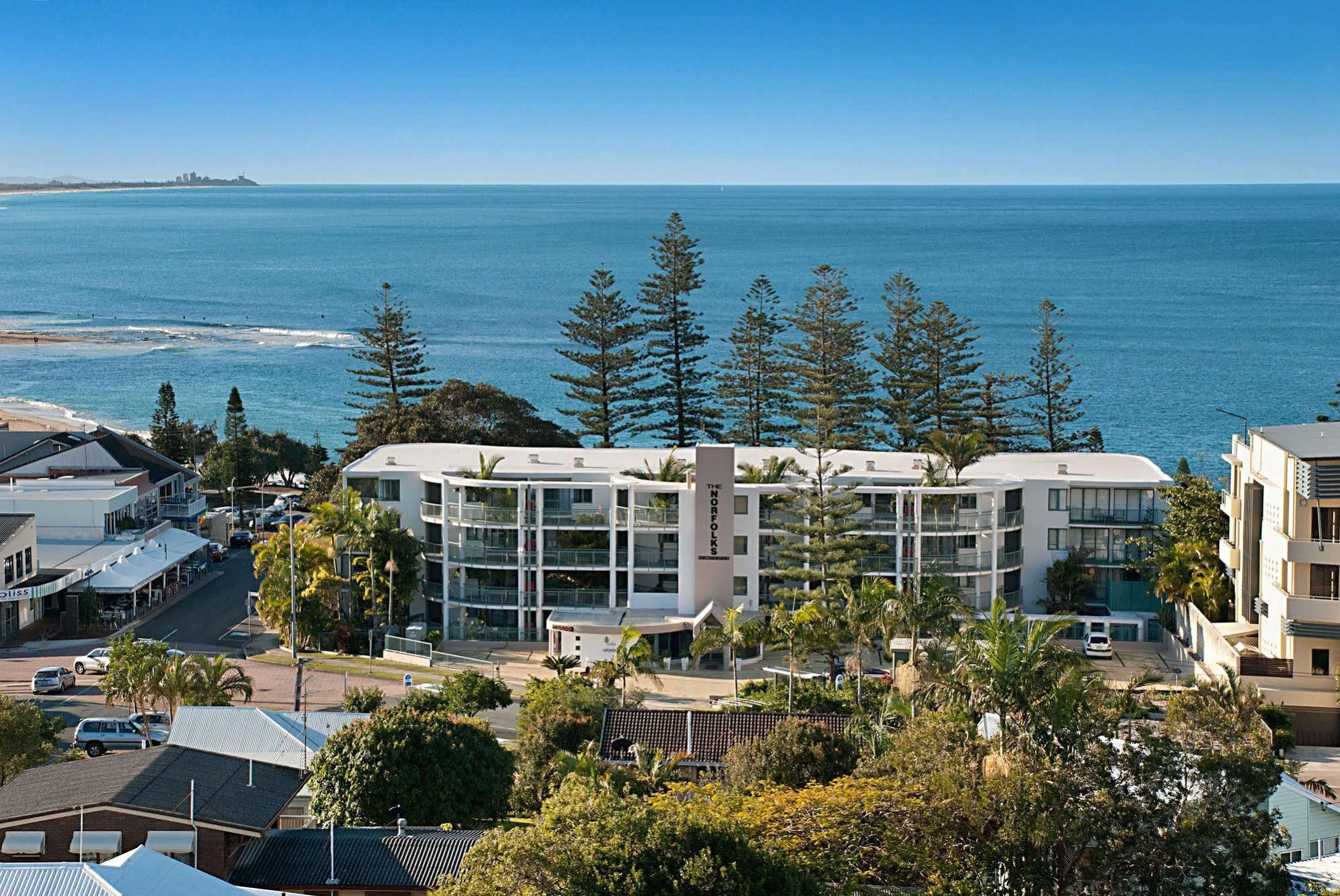 The Norfolks On Moffat Beach Caloundra Buitenkant foto